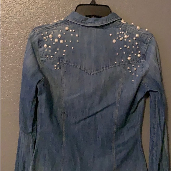 Blue jean button up with pearls - Picture 3 of 4